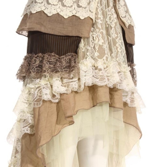 RQ BL- High-Low Lace Layered Skirt in Beige and Cream - Picture 2 of 15